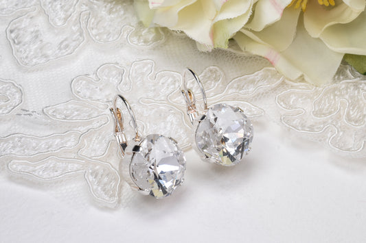Leigh - a modern cushion cut crystal design.
