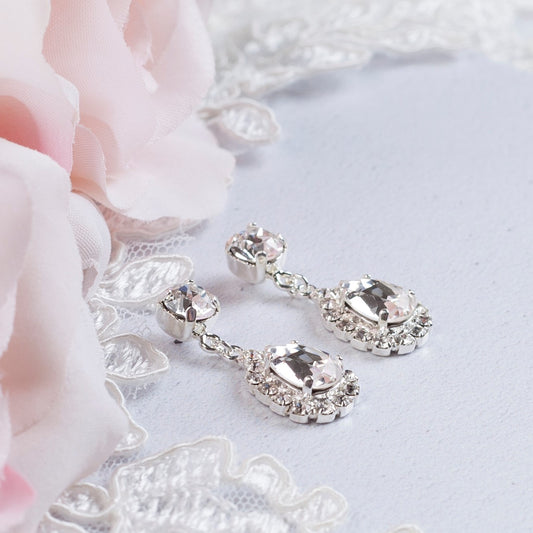 Olivia - A feminine and elegant stud earring